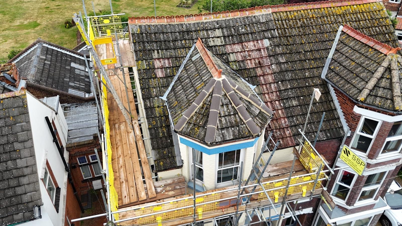 Full Roof Replacement / Re-Roofing thumbnail 2